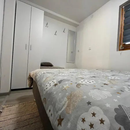 Studio Apartman Kod Ruze Tuhelj Exterior photo