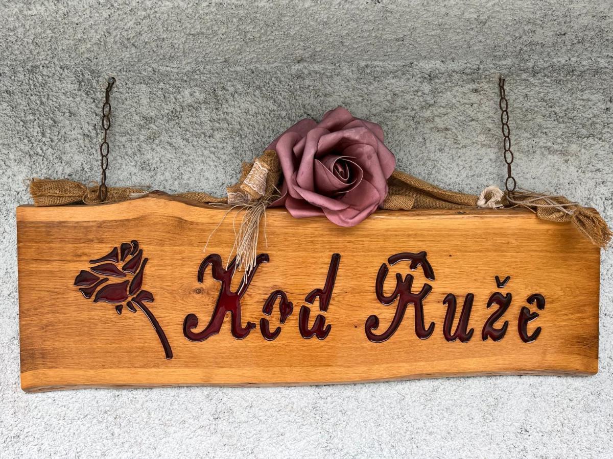 Kod Ruze Tuhelj