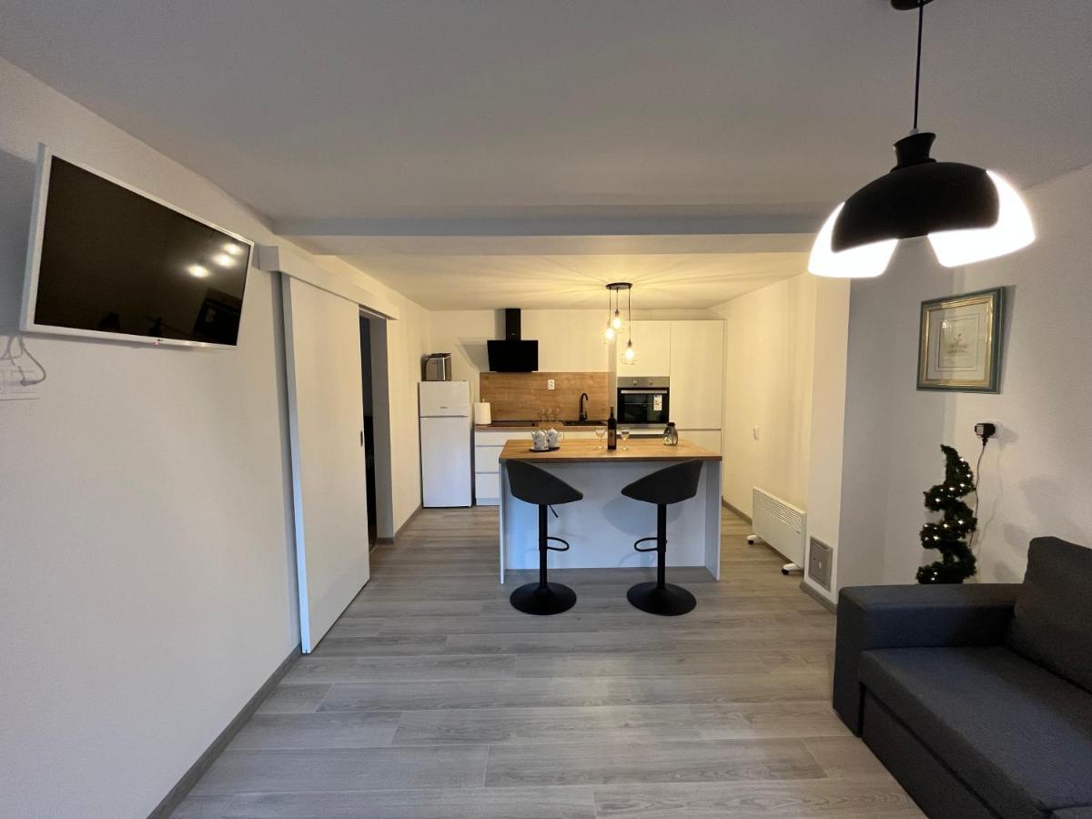 Kod Ruze Apartment *
